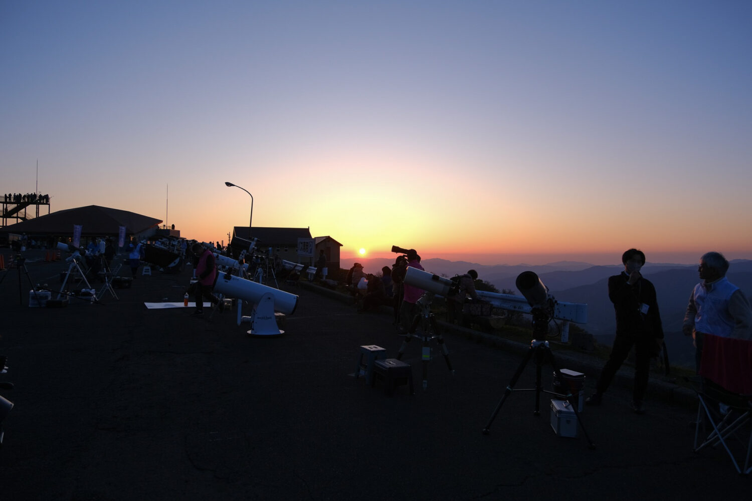 【Spectacular Views of Shiga】Sunset from Mount Ibuki’s Summit Parking Area.