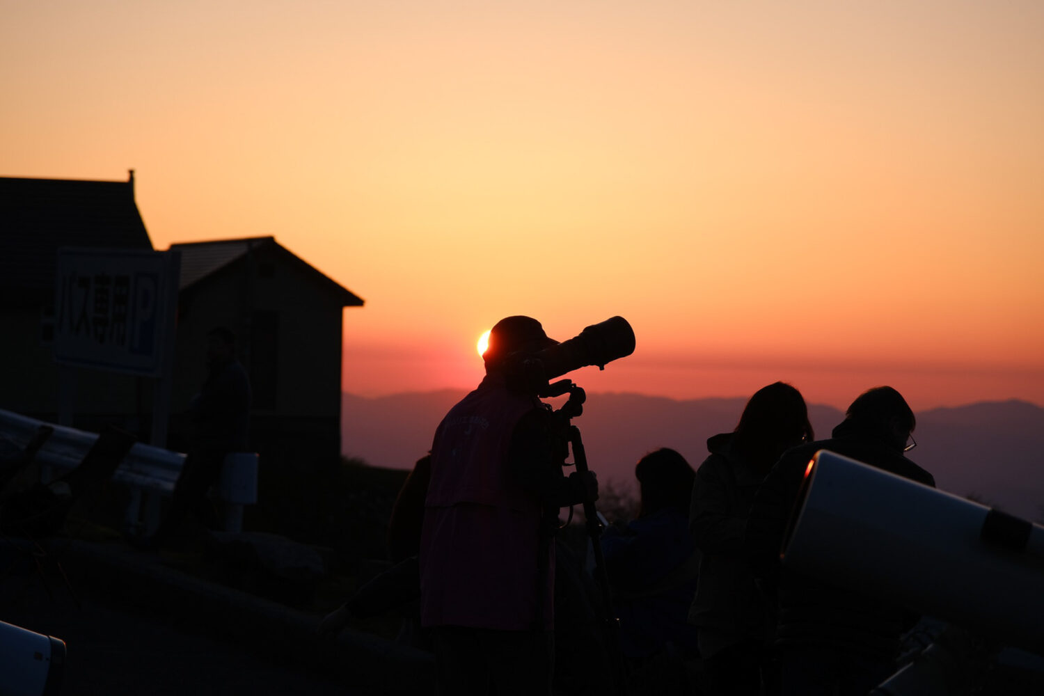 【Spectacular Views of Shiga】Sunset from Mount Ibuki’s Summit Parking Area.