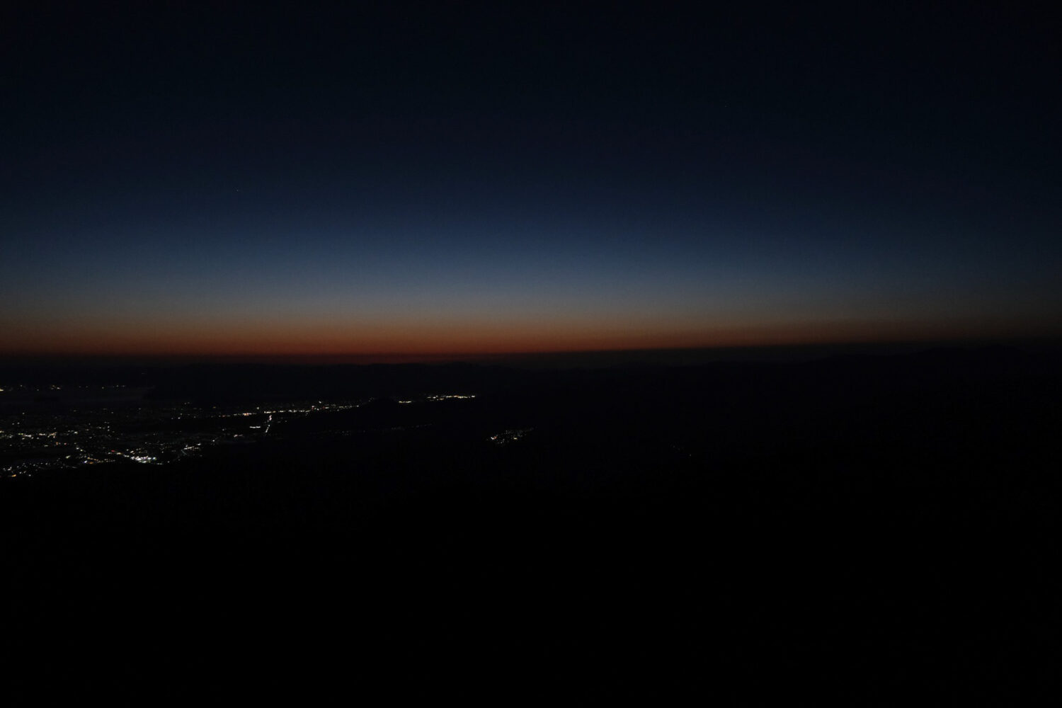 【Spectacular Views of Shiga】Sunset from Mount Ibuki’s Summit Parking Area.