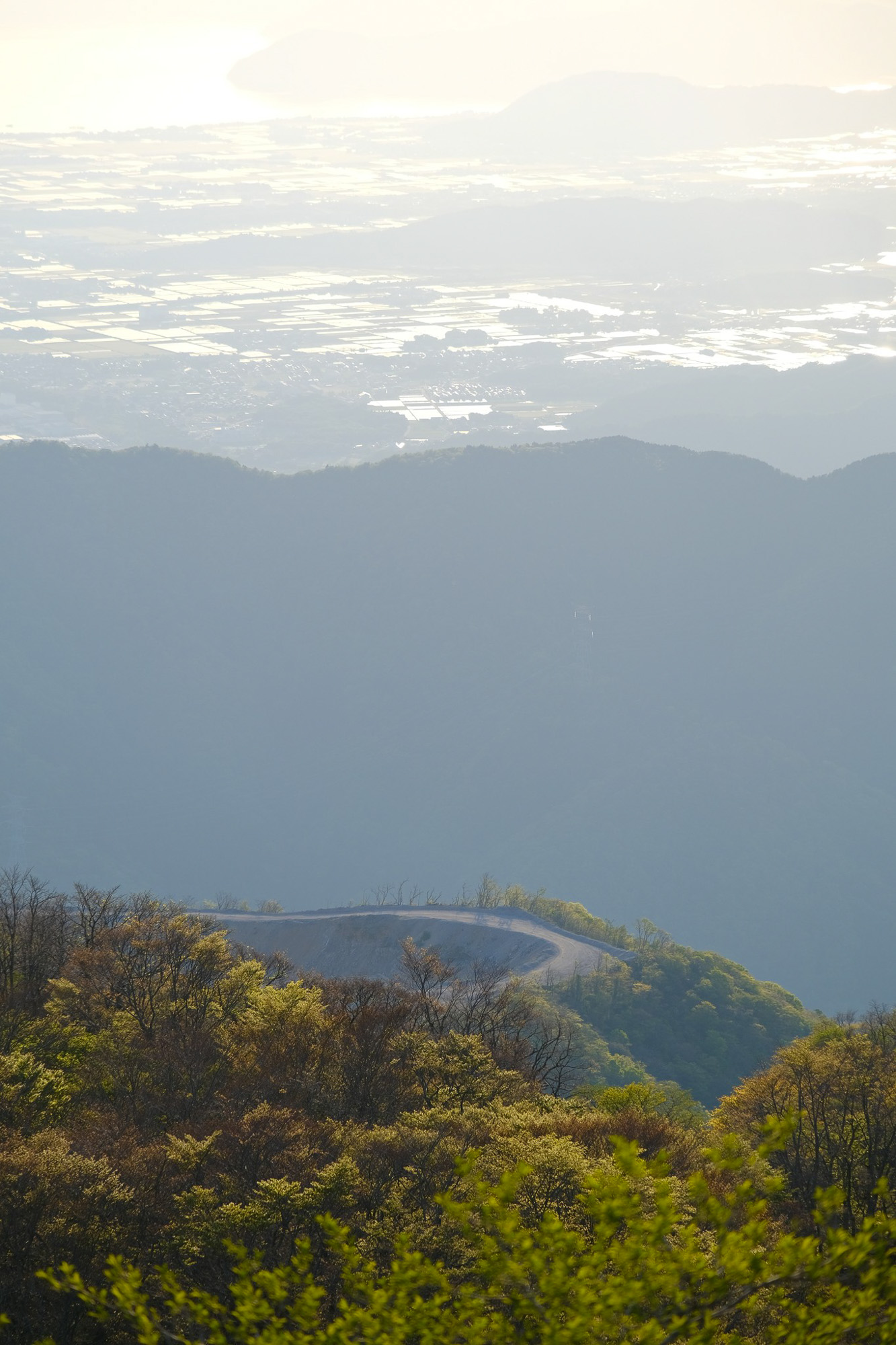 【Spectacular Views of Shiga】Sunset from Mount Ibuki’s Summit Parking Area.