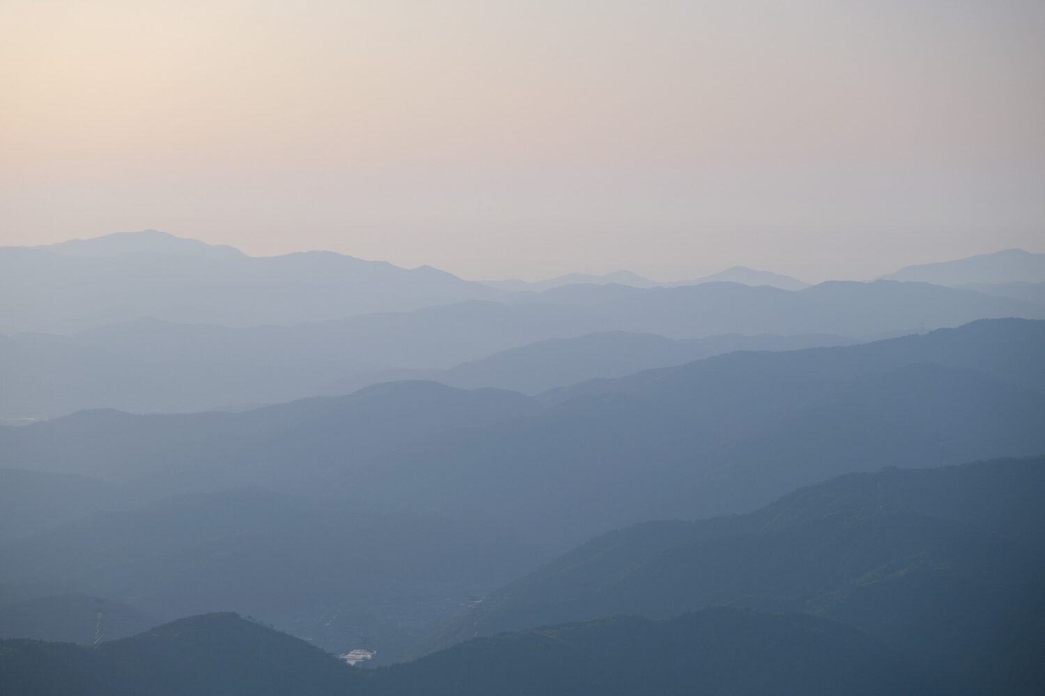 【Spectacular Views of Shiga】Sunset from Mount Ibuki’s Summit Parking Area.