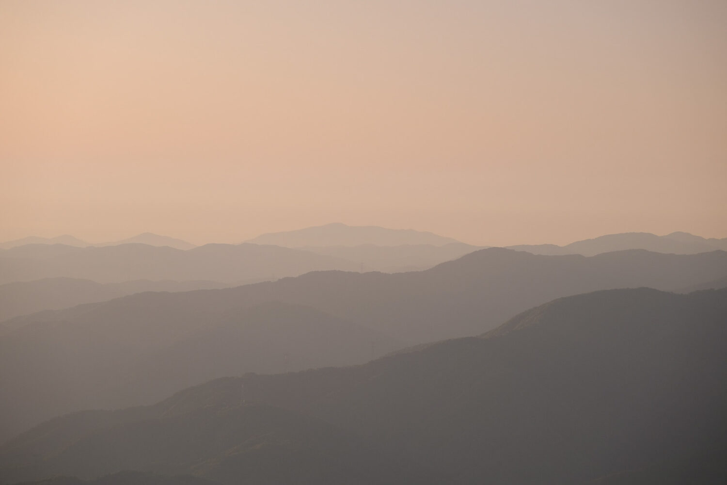【Spectacular Views of Shiga】Sunset from Mount Ibuki’s Summit Parking Area.