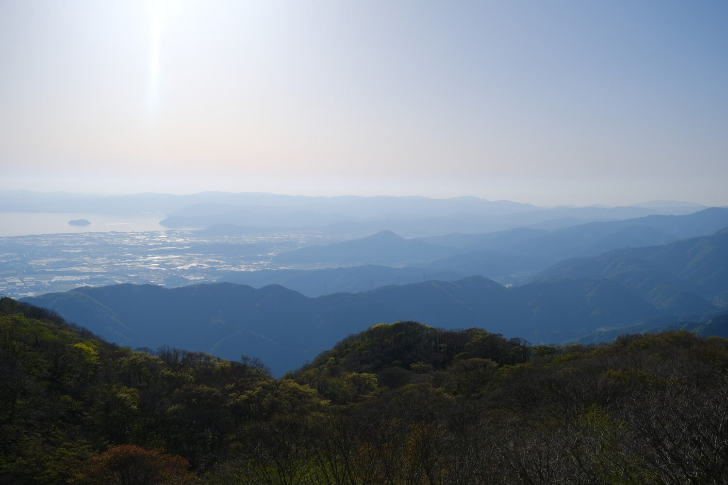 【Spectacular Views of Shiga】Sunset from Mount Ibuki’s Summit Parking Area.