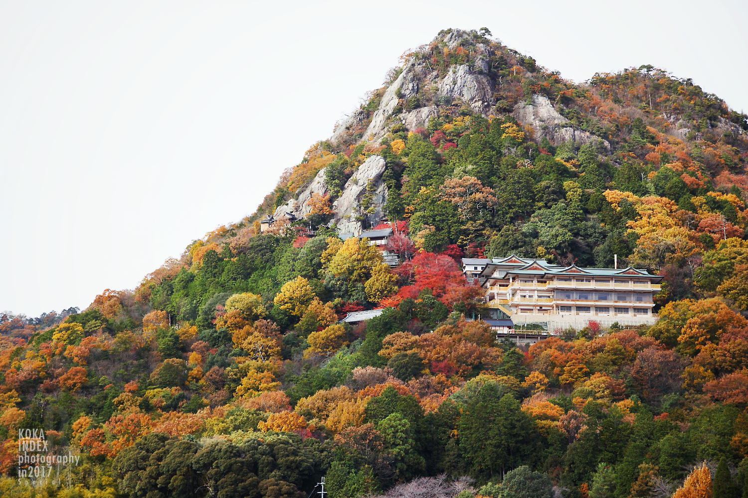 【Spectacular Views of Shiga】Taro-bo Shrine in Higashiomi Feels Like a Small Tibetan Temple(Potala Palace)